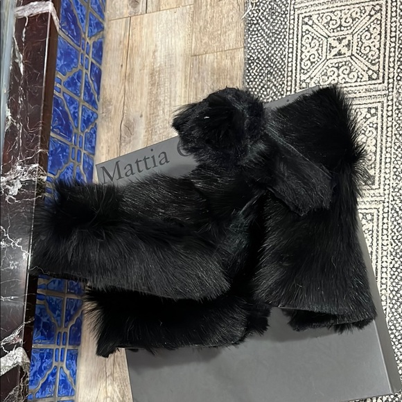 Collector’s Shoe!! Only worn in fashion show! Amazing size 41 MaryJanes! - Picture 6 of 7